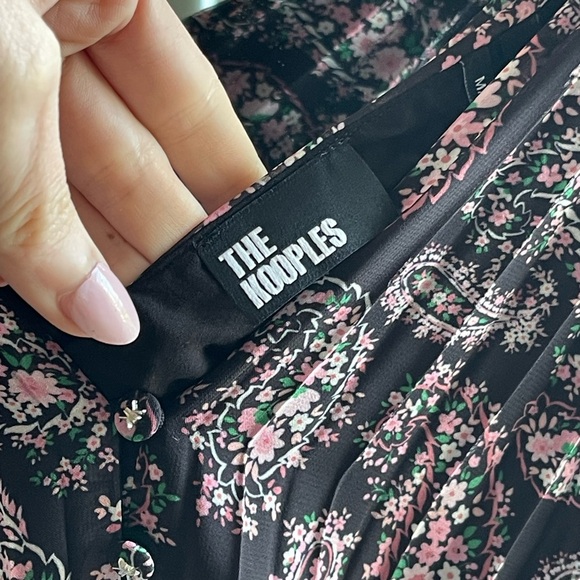 The Kooples NWT BLACK AND PINK PAISLEY PRINT PLEATED LONG DRESS W/ Lace Detail - Picture 5 of 9